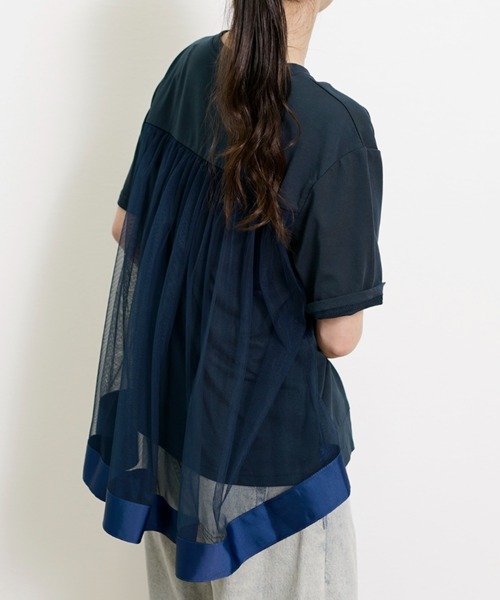 Belta attrice(ベルタアトリーチェ)の「バックチュール異素材切り替えフレア半袖Tシャツ(Tシャツ/カットソー・レディース・ブラック/ネイビー/ラベンダー・FREE)」の2枚目の写真