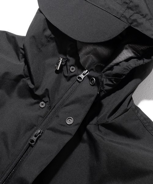 MASSNOUN(マスノウン)の「3レイヤーユーティリティワイドシェルウィンドブレーカー MFTJK001-BK(ナイロンジャケット・レディース・その他・MEDIUM)」の6枚目の写真