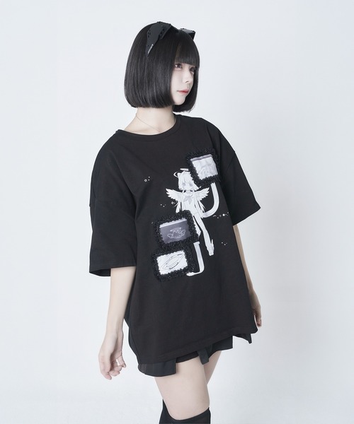 Re:CRYPT(リクリプト)の「レースウィンドウプリントT / オーバーサイズ グラフィックTシャツ(Tシャツ/カットソー・レディース・ブラック・F)」の3枚目の写真
