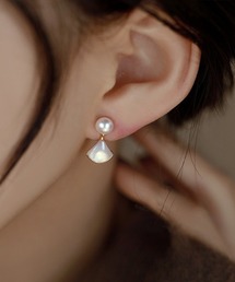 PIN（ピン）の「パール×シェルドロップ ピアス（ピアス（両耳用））」