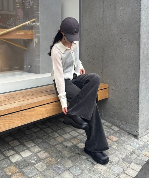 COLONY 2139（コロニートゥーワンスリーナイン）の「ループボタン衿付きカーディガン（カーディガン/ボレロ・レディース・ブラック/ホワイト/グレー/サックスブルー・FREE）」の6枚目の写真