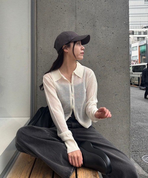 COLONY 2139（コロニートゥーワンスリーナイン）の「ループボタン衿付きカーディガン（カーディガン/ボレロ・レディース・ブラック/ホワイト/グレー/サックスブルー・FREE）」の5枚目の写真