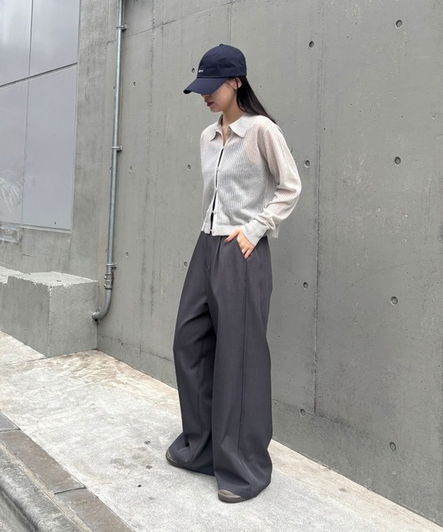 COLONY 2139（コロニートゥーワンスリーナイン）の「ループボタン衿付きカーディガン（カーディガン/ボレロ・レディース・ブラック/ホワイト/グレー/サックスブルー・FREE）」の15枚目の写真