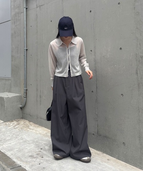 COLONY 2139（コロニートゥーワンスリーナイン）の「ループボタン衿付きカーディガン（カーディガン/ボレロ・レディース・ブラック/ホワイト/グレー/サックスブルー・FREE）」の16枚目の写真