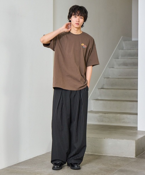 PBLIM(ページボーイリム)の「《UNISEX》マーガレットT バックプリント / 刺繍(Tシャツ/カットソー・レディース・オフホワイト/ブラック/ブラウン/ネイビー・LARGE/MEDIUM)」の8枚目の写真