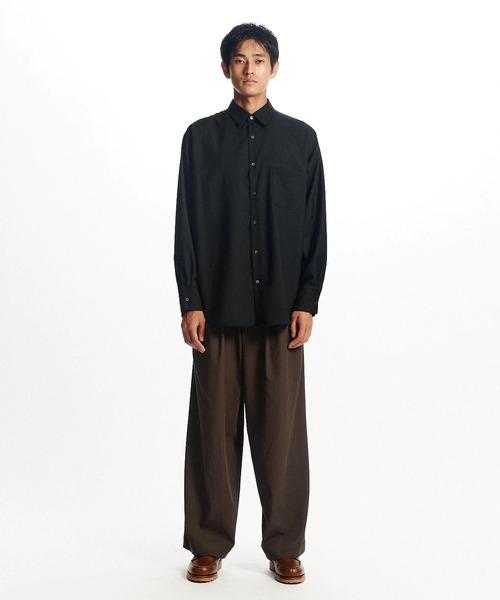 markaware(マーカウェア)の「COMFORT FIT SHIRT(シャツ/ブラウス・メンズ・ブラック/ベージュ・2/1)」の3枚目の写真