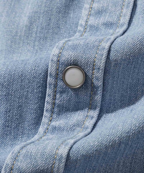Mac-House(マックハウス)の「LEVI'S/リーバイス WESTERN SHIRT ウエスタンデニムシャツ(シャツ/ブラウス・メンズ・ワンウォッシュ/ブルー/ライトブルー・S/M/L/XL)」の4枚目の写真