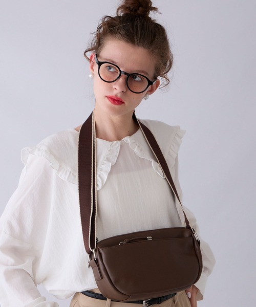 BONLECILL Marche(ボンルシールマルシェ)の「【BONLECILL Marche】ラインテープショルダーバッグ/ボディバッグ(ショルダーバッグ・レディース・ブラウン/アイボリー/ブラック・FREE)」の3枚目の写真