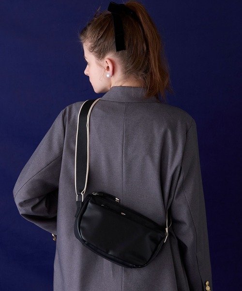 BONLECILL Marche(ボンルシールマルシェ)の「【BONLECILL Marche】ラインテープショルダーバッグ/ボディバッグ(ショルダーバッグ・レディース・ブラウン/アイボリー/ブラック・FREE)」の13枚目の写真