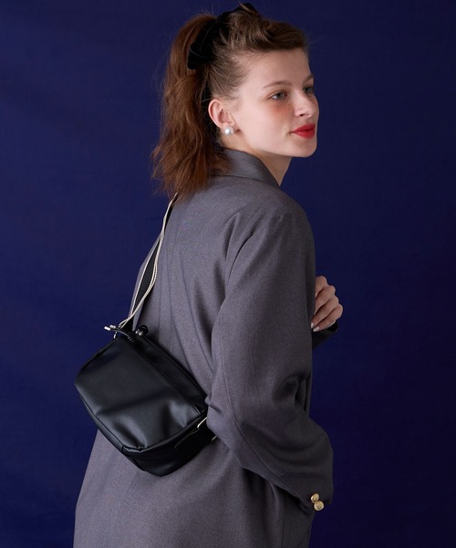 BONLECILL Marche(ボンルシールマルシェ)の「【BONLECILL Marche】ラインテープショルダーバッグ/ボディバッグ(ショルダーバッグ・レディース・ブラウン/アイボリー/ブラック・FREE)」の16枚目の写真