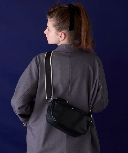 BONLECILL Marche(ボンルシールマルシェ)の「【BONLECILL Marche】ラインテープショルダーバッグ/ボディバッグ(ショルダーバッグ・レディース・ブラウン/アイボリー/ブラック・FREE)」の18枚目の写真