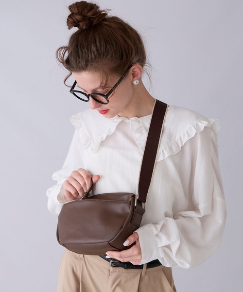 BONLECILL Marche(ボンルシールマルシェ)の「【BONLECILL Marche】ラインテープショルダーバッグ/ボディバッグ(ショルダーバッグ・レディース・ブラウン/アイボリー/ブラック・FREE)」の22枚目の写真