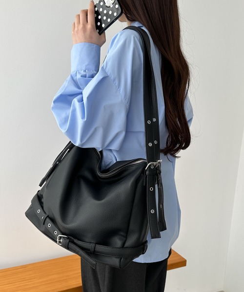 WEGO(ウィゴー)の「WEGO/【26年春夏新作】【2WAY仕様】ベルトデザインショルダーバッグ/トートバッグ(ショルダーバッグ・レディース・ブラウン/ブラック/ホワイト・FREE)」の7枚目の写真