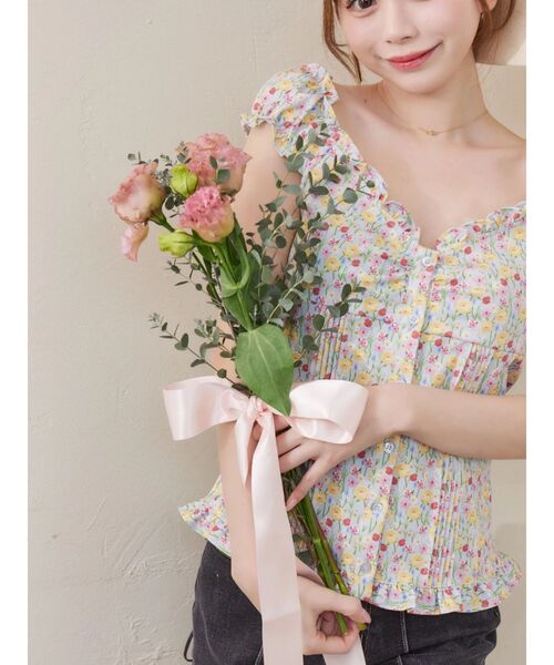 EATME(イートミー)の「【日比谷花壇コラボ】フラワープリントレディブラウス(シャツ/ブラウス・レディース・ブルー/ブラック/ピンク・FREE)」の9枚目の写真