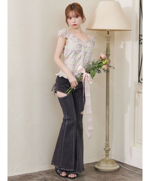 EATME(イートミー)の「【日比谷花壇コラボ】フラワープリントレディブラウス(シャツ/ブラウス・レディース・ブルー/ブラック/ピンク・FREE)」の11枚目の写真