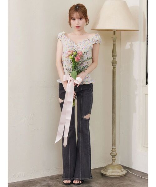 EATME(イートミー)の「【日比谷花壇コラボ】フラワープリントレディブラウス(シャツ/ブラウス・レディース・ブルー/ブラック/ピンク・FREE)」の14枚目の写真