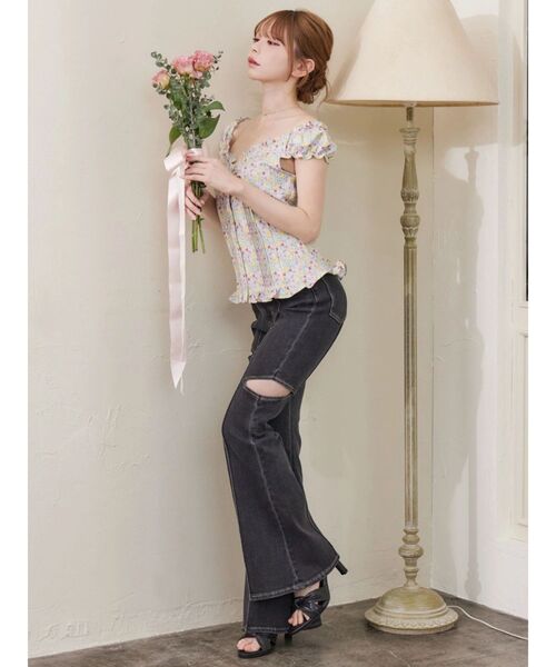 EATME(イートミー)の「【日比谷花壇コラボ】フラワープリントレディブラウス(シャツ/ブラウス・レディース・ブルー/ブラック/ピンク・FREE)」の15枚目の写真