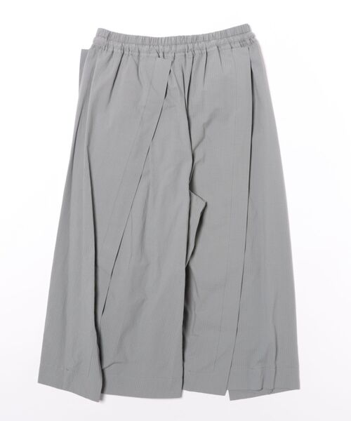2025年SS Vivienne Westwood タックプリーツワイドパンツ ｺｯﾄﾝｼｱｻｯｶｰﾀｯｸﾌﾟﾘｰﾂﾜｲﾄﾞﾊﾟﾝﾂ（その他パンツ）｜Vivienne Westwood