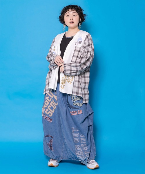 ScoLar（スカラー）の「161671：レトロ柄チェック切替カーディガン（カーディガン/ボレロ・レディース・ブラック/杢グレー/オフホワイト・M）」の4枚目の写真