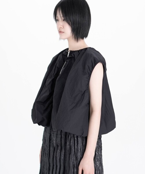 Bshop(ビショップ)の「eunoia | ナイロン ジップベスト WOMEN(ベスト・レディース・ピンク/ブラック・ONE)」の18枚目の写真