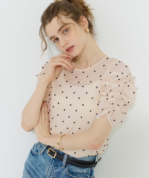 coca(coca)(コカ)の「シアードット袖シャーリングTOPS(Tシャツ/カットソー・レディース・ホワイト/ブラック/アイボリー/ライトブルー・L/M/S)」の5枚目の写真