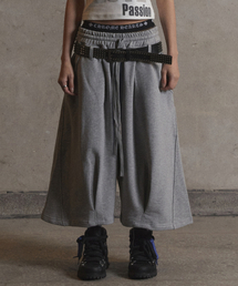 Gotter Gallery（ゴッターギャラリー）の「WIDE CURVED BERMUDA SWEAT SHORTS_GREY（その他パンツ）」