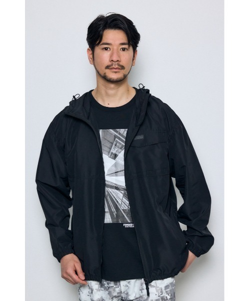 AZUL by moussy(アズールバイマウジー)の「【軽量】SHELTECH Light パーカー 春服 夏服(ブルゾン・メンズ・ブラック/グレー系その他/グレー・LARGE/MEDIUM)」の4枚目の写真