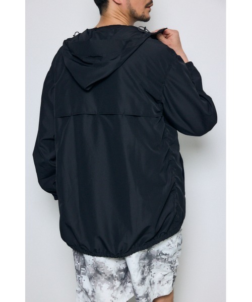 AZUL by moussy(アズールバイマウジー)の「【軽量】SHELTECH Light パーカー 春服 夏服(ブルゾン・メンズ・ブラック/グレー系その他/グレー・LARGE/MEDIUM)」の5枚目の写真