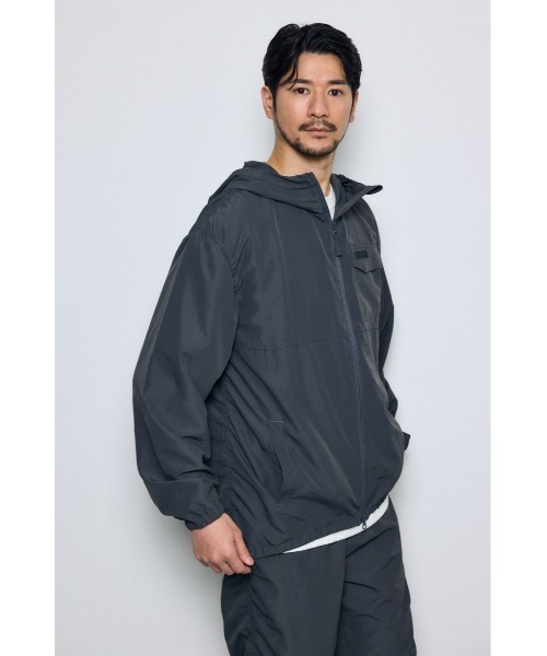 AZUL by moussy(アズールバイマウジー)の「【軽量】SHELTECH Light パーカー 春服 夏服(ブルゾン・メンズ・ブラック/グレー系その他/グレー・LARGE/MEDIUM)」の18枚目の写真