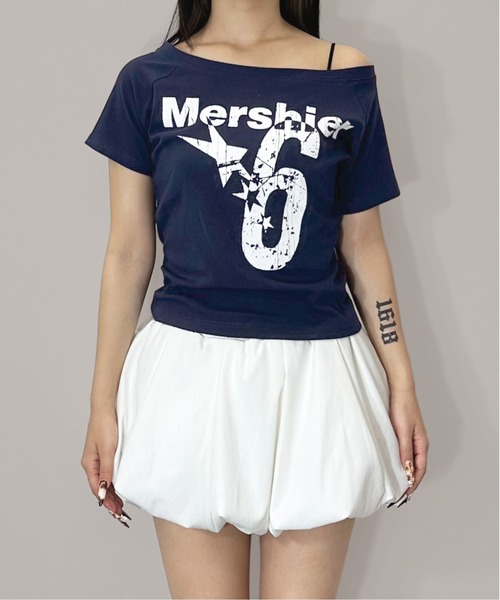 MATU:TA(マトゥータ)の「【一枚は持っておきたい♪】オフショルスターTシャツ / 海外ガール 華奢見え 小顔効果 ワンショルダー 2カラー ホワイト ネイビー 海外ガール ストリート(Tシャツ/カットソー・レディース・ホワイト/ネイビー・FREE)」の13枚目の写真