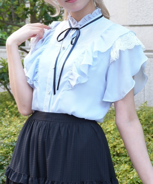 axes femme POETIQUE(アクシーズファムポエティック)の「チューリップスリーブBL(シャツ/ブラウス・レディース・サックスブルー/ホワイト/ピンク・MEDIUM)」の2枚目の写真