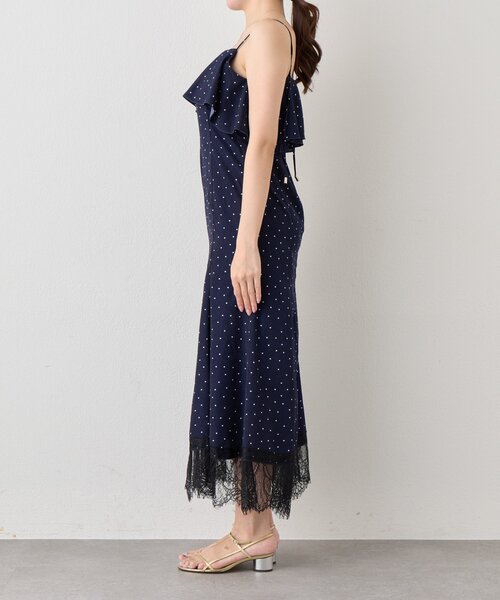La boutique BonBon（ラブティックボンボン）の「【3サイズ展開あり・最強モテ】ドットプリントラッフルマーメイドキャミワンピース（ワンピース・レディース・ネイビー/オフホワイト・PS/38/36）」の13枚目の写真