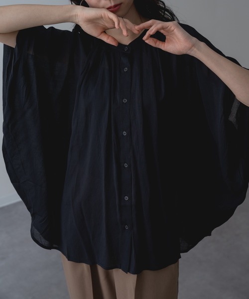 refinedworks(リファインドワークス)の「【refinedworks】半袖 折り返し タックデザイン ブラウス(シャツ/ブラウス・レディース・ブラック/ブラウン/ブルー・FREE)」の7枚目の写真