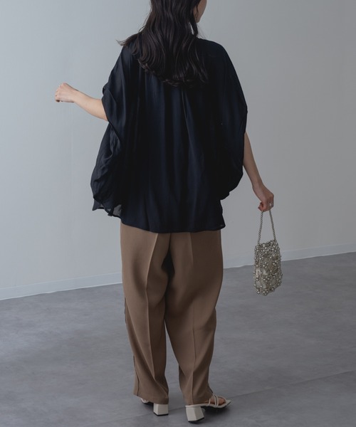 refinedworks(リファインドワークス)の「【refinedworks】半袖 折り返し タックデザイン ブラウス(シャツ/ブラウス・レディース・ブラック/ブラウン/ブルー・FREE)」の19枚目の写真