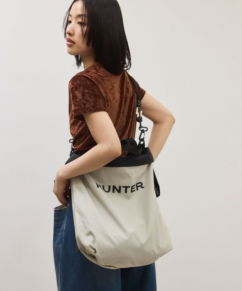 HUNTER(ハンター)の「【HUNTER for ADAM ET ROPE'】別注 TRAVEL MULTI FUNCTION TOTE(トートバッグ・レディース・ブラック・FREE)」の22枚目の写真