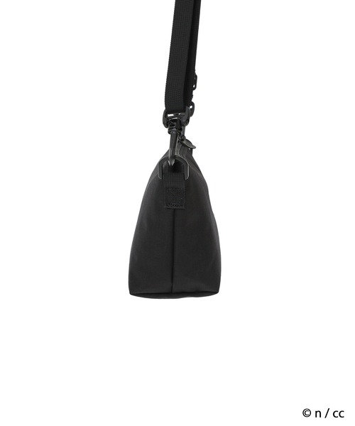 Manhattan Portage（マンハッタンポーテージ）の「ZUCCOTTI CLUTCH 500D CORDURA CKW26（ショルダーバッグ・レディース・ブラック・X-SMALL）」の3枚目の写真