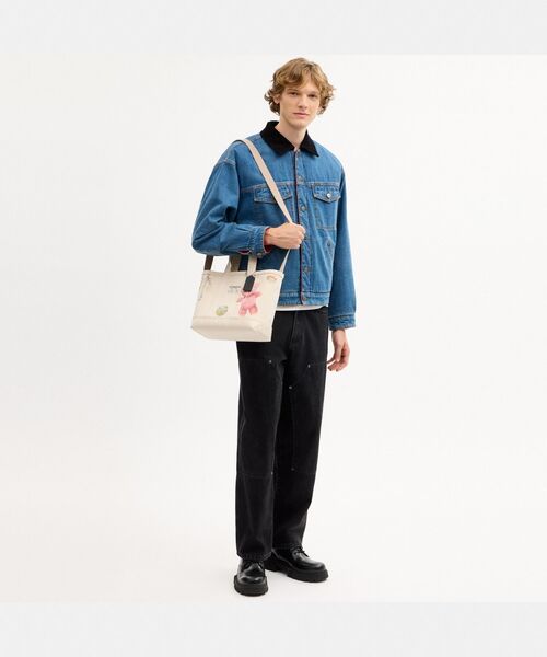 COACH（コーチ）の「ユーティリティー トート 27・スケッチ プリント（トートバッグ・メンズ・ホワイト系その他・ONE）」の3枚目の写真