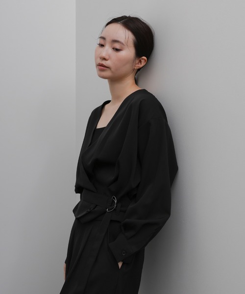 select MOCA Et(セレクトモカエト)の「【Et】Belted Wrap Blouse(シャツ/ブラウス・レディース・ブラック/ベージュ・FREE)」の9枚目の写真