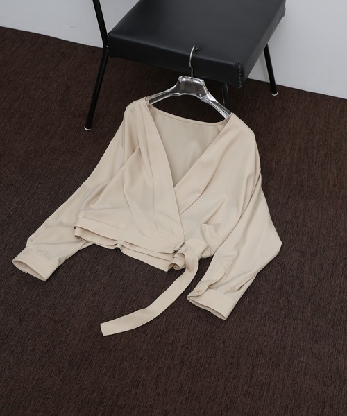 select MOCA Et(セレクトモカエト)の「【Et】Belted Wrap Blouse(シャツ/ブラウス・レディース・ブラック/ベージュ・FREE)」の21枚目の写真