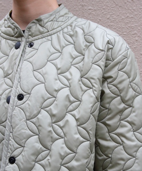 MEYAME(メヤメ)の「MEYAME/メヤメ リバーシブルキルトジャケット REVERSIBLE QUILTED JACKET MEY-2509(その他アウター・レディース・パープル/オリーブ・FREE)」の3枚目の写真