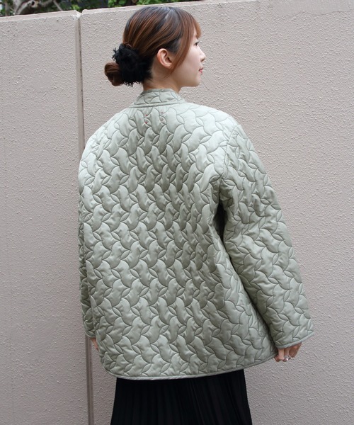 MEYAME(メヤメ)の「MEYAME/メヤメ リバーシブルキルトジャケット REVERSIBLE QUILTED JACKET MEY-2509(その他アウター・レディース・パープル/オリーブ・FREE)」の7枚目の写真