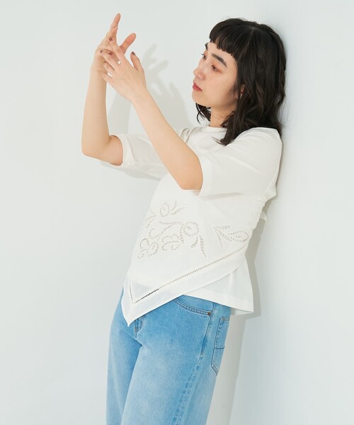 collex（コレックス）の「カットワーク刺繍トライアングルスカーフ（ストール/ショール・レディース・ホワイト/ブラック・フリー）」の5枚目の写真