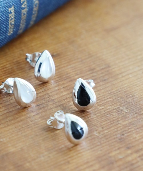 niko and...（ニコアンド）の「≪Silver925≫ ドロップピアス（ピアス（両耳用）・レディース・ブラック/ホワイト・0）」の2枚目の写真
