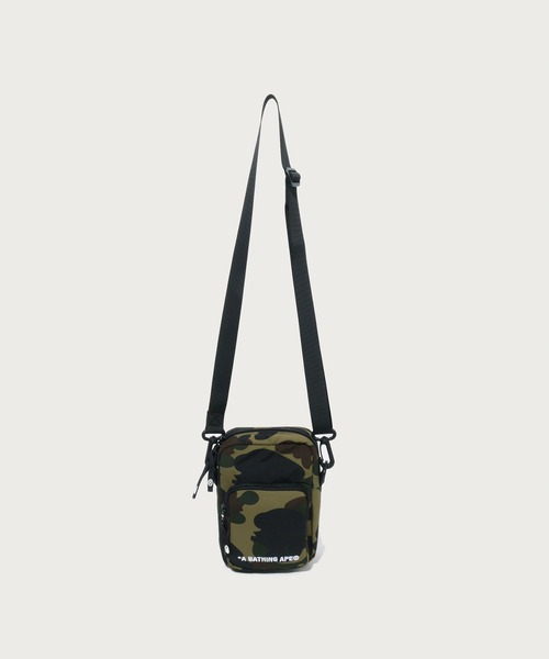 A BATHING APE(アベイシングエイプ)の「1ST CAMO MINI SHOULDER BAG(ショルダーバッグ・メンズ・イエロー/グリーン・FREE)」の1枚目の写真