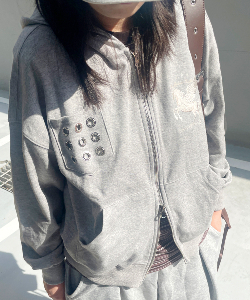FABULOUS ARCHIVE(ファビュラスアーカイブ)の「EYELET SEVEN ジップアップフーディー メランジグレー/グレークリーム(FCG1ZP696M)(パーカー・レディース・ライトグレー/ミックスグレー・MEDIUM/LARGE)」の5枚目の写真
