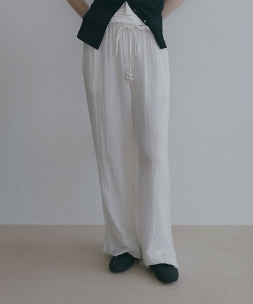 ETRE TOKYO(エトレトウキョウ)の「クレープダブルガーゼリラクシーパンツ(その他パンツ・レディース・ホワイト/ブラック・S/M)」の1枚目の写真