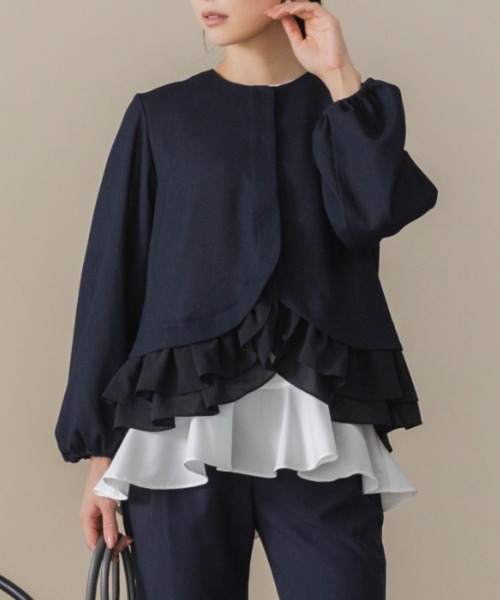 Sono(ソーノ)の「【SONO/ソーノ】【Breeze flow cloth】ラウンドフリルジャケブラウス(ノーカラージャケット・レディース・ホワイト/ネイビー・F)」の7枚目の写真
