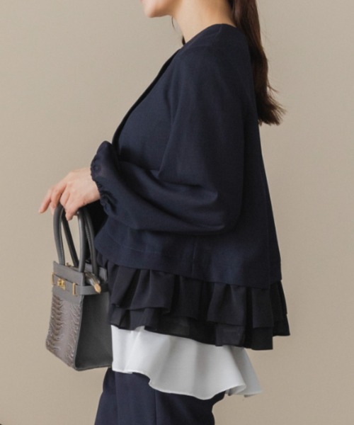 Sono(ソーノ)の「【SONO/ソーノ】【Breeze flow cloth】ラウンドフリルジャケブラウス(ノーカラージャケット・レディース・ホワイト/ネイビー・F)」の9枚目の写真