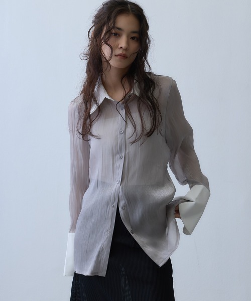 Clum(クルム)の「bicolor long cuffs sheer shirt / バイカラーロングカフスシアーシャツ(シャツ/ブラウス・レディース・ダークグレー・MEDIUM/LARGE/SMALL)」の9枚目の写真