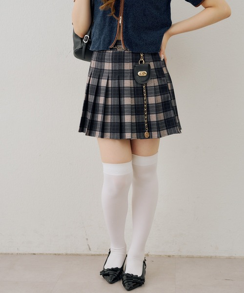 continuer de NICE CLAUP(コンティニューデナイスクラップ)の「チャーム付プリーツミニSK(スカート・レディース・ブラック系その他/グレー系その他2/チャコールグレー/ブラウン/ブラック・FREE)」の21枚目の写真